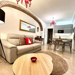 rosso-verona-your-holiday-home.hotelinveneto.com/
